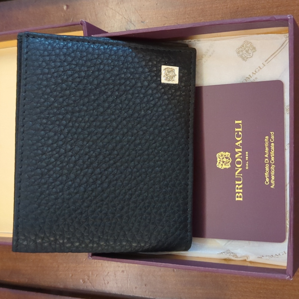 [nwt] BRUNO MAGLI Leather Bicolor Wallet